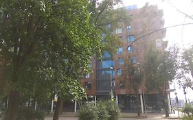 Slucko Central Studio Apartment Near River